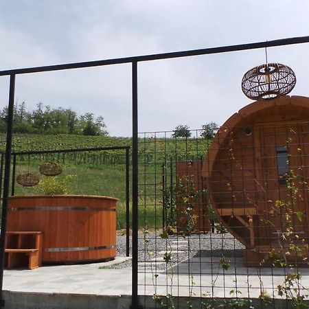 Sotto La Vigna Charm Stay Adults Only Vacation Suite Montegrosso dʼAsti Exterior foto