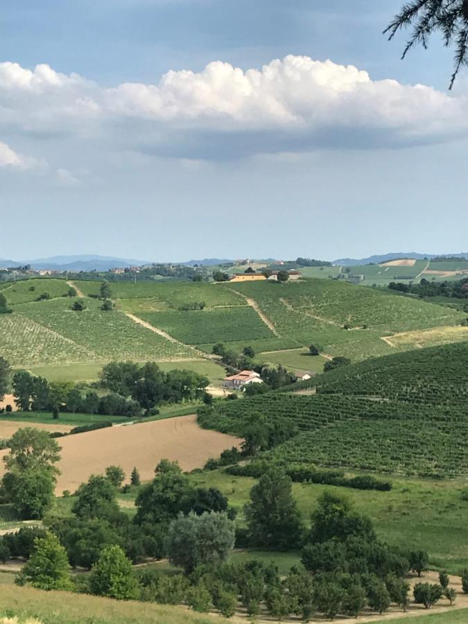 Sotto La Vigna Charm Stay Adults Only Vacation Suite Montegrosso dʼAsti Exterior foto