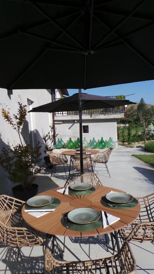 Sotto La Vigna Charm Stay Adults Only Vacation Suite Montegrosso dʼAsti Exterior foto