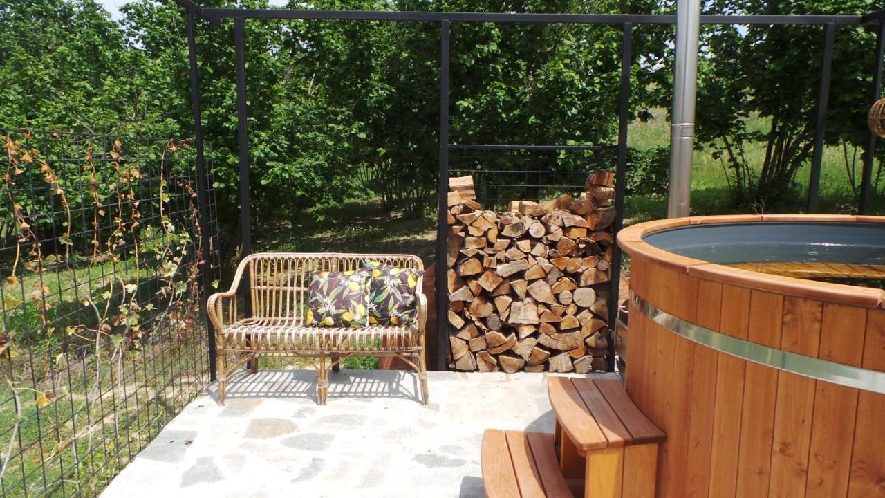 Sotto La Vigna Charm Stay Adults Only Vacation Suite Montegrosso dʼAsti Exterior foto
